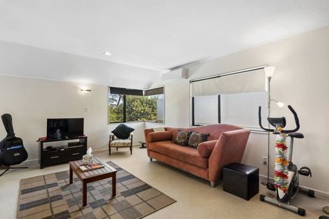 Photo of property in 2/21 Morton Avenue, Forrest Hill, Auckland, 0620