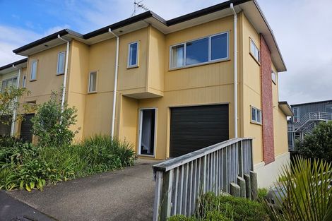 Photo of property in 41/11 Ray Small Drive, Papakura, 2110
