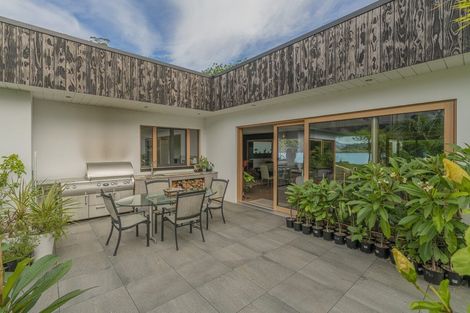 Photo of property in 6 Robinson Road, Whitianga, 3510