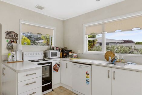 Photo of property in 2 Tamatea Road, Taupo, 3330