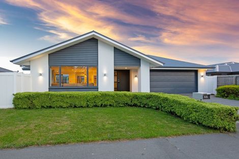 Photo of property in 93 Whincops Road, Halswell, Christchurch, 8025