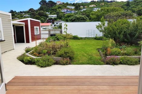 Photo of property in 128 Derwent Street, Island Bay, Wellington, 6023