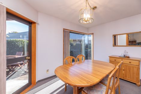 Photo of property in 22 Berkshire Drive, Avonhead, Christchurch, 8042