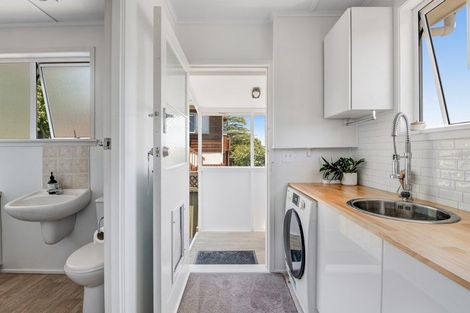 Photo of property in 1/50 Kaipatiki Road, Glenfield, Auckland, 0629