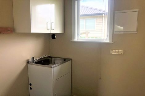 Photo of property in 11 Linwood Avenue, Forrest Hill, Auckland, 0620