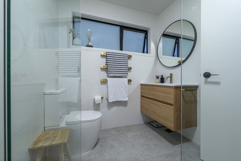 Photo of property in 70a Neil Avenue, Te Atatu Peninsula, Auckland, 0610