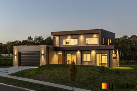 Photo of property in 32 Okaia Drive, Kinloch, Taupo, 3377