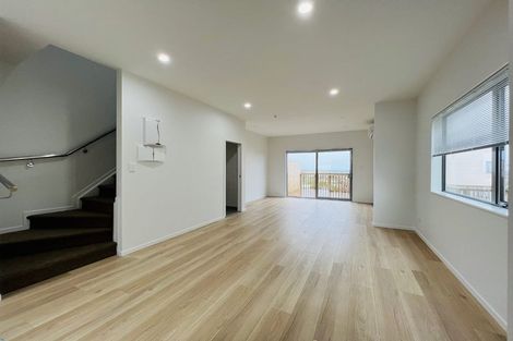 Photo of property in 11a Crestview Rise, Papakura, 2110