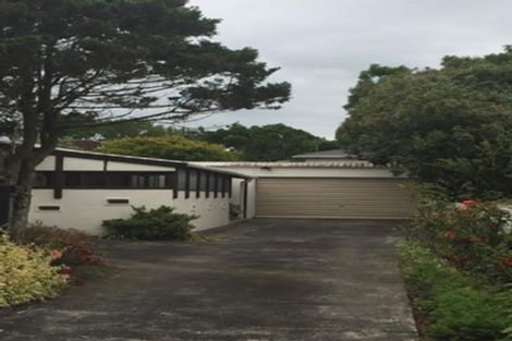 Photo of property in 2/54 Ray Small Drive, Pahurehure, Papakura, 2113