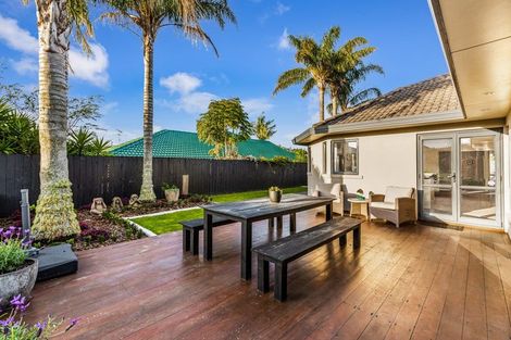 Photo of property in 87 Te Wharau Drive, Greenhithe, Auckland, 0632