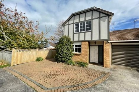 Photo of property in 1/51 Jillteresa Crescent, Half Moon Bay, Auckland, 2012