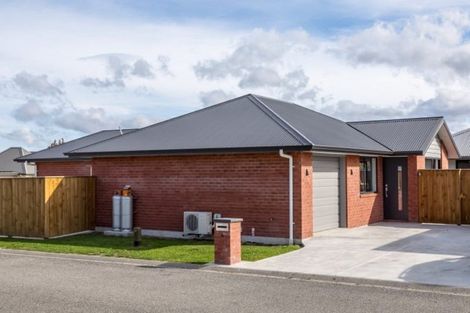 Photo of property in 4 Tarata Grove, Lansdowne, Masterton, 5810