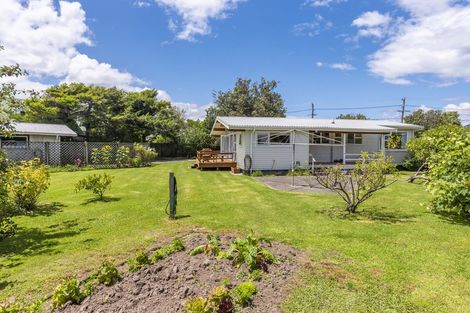 Photo of property in 33 Francis Road, Paraparaumu Beach, Paraparaumu, 5032