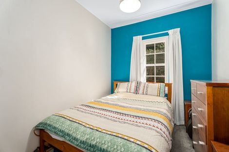 Photo of property in 26 Kauri Street, Eastbourne, Lower Hutt, 5013