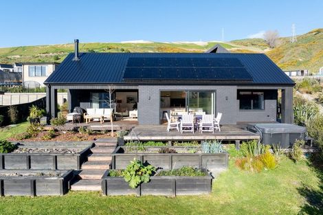 Photo of property in 14 Carex Rise, Cracroft, Christchurch, 8022