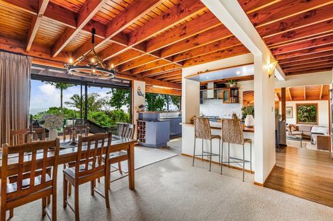 Photo of property in 3 Park Rise, Campbells Bay, Auckland, 0630