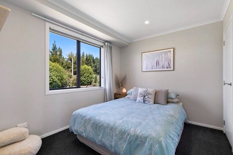 Photo of property in 13 Kingfisher Crescent, Albert Town, Wanaka, 9305