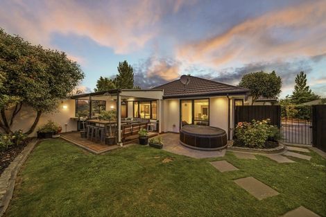 Photo of property in 11 Baltic Place, Northwood, Christchurch, 8051