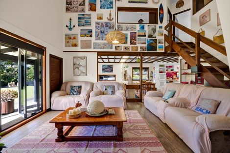 Photo of property in 9 Beach Road, Patea, 4520