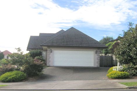 Photo of property in 36 Brooke Ridge Rise, East Tamaki Heights, Auckland, 2016