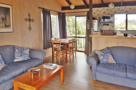 Photo of property in 104 Ocean Beach Road, Tairua, 3508