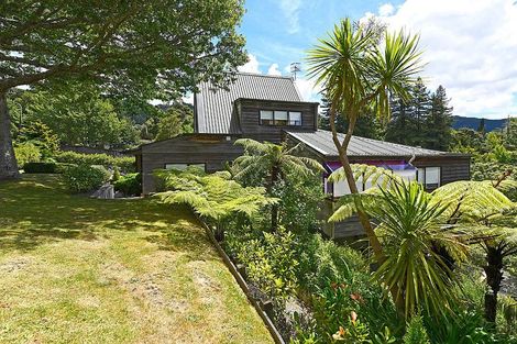 Photo of property in 3 Chichester Drive, Pinehaven, Upper Hutt, 5019