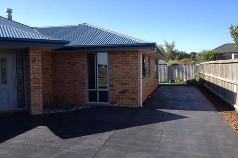 Photo of property in 9 Gillatt Gardens, Halswell, Christchurch, 8025