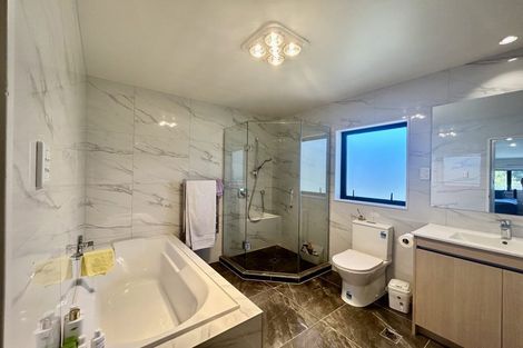 Photo of property in 6c Blenheim Street, Glenfield, Auckland, 0629