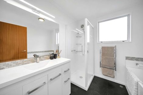 Photo of property in 11 Bowen Street, Te Anau, 9600