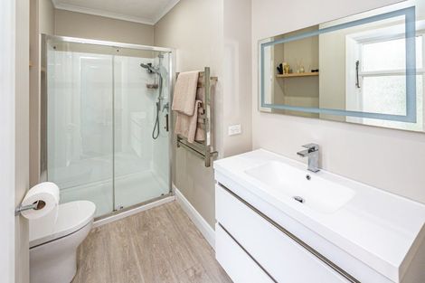 Photo of property in 17 Kent Road, Saint Johns Hill, Whanganui, 4501