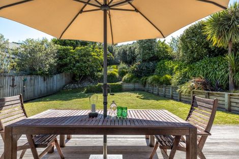 Photo of property in 7 Tetley Road, Surfdale, Waiheke Island, 1081