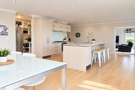 Photo of property in 82 Mcmahon Drive, Aidanfield, Christchurch, 8025