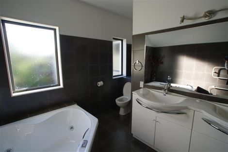 Photo of property in 10 Nautique Place, Waikawa, Picton, 7220