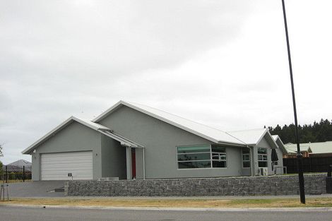 Photo of property in 34 Rothesay Road, Parklands, Christchurch, 8083