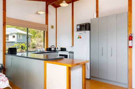 Photo of property in 21 Amelia Crescent, Waikawa, Picton, 7220