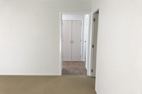 Photo of property in 14 Zenith Place, Conifer Grove, Takanini, 2112