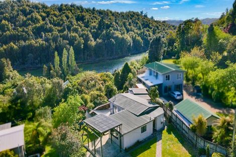 Photo of property in 43 Oxford Road, Lake Rotoma, Rotorua, 3074