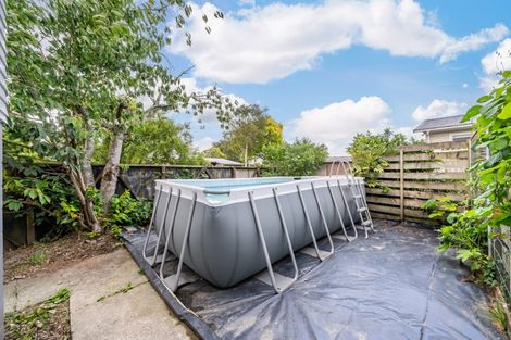 Photo of property in 6 Brightwater Crescent, Totara Park, Upper Hutt, 5018