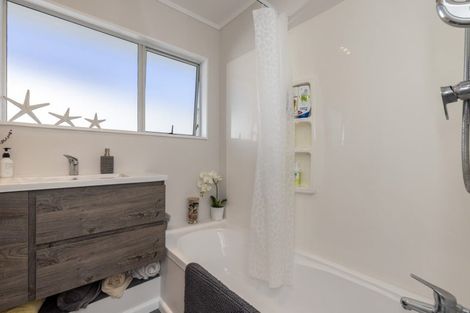 Photo of property in 3-5 Ruahine Street, Paraparaumu, 5032