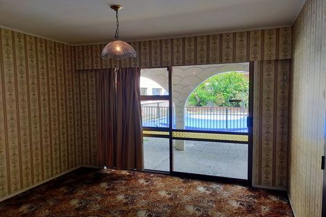 Photo of property in 5 Swanson Road, Henderson, Auckland, 0610