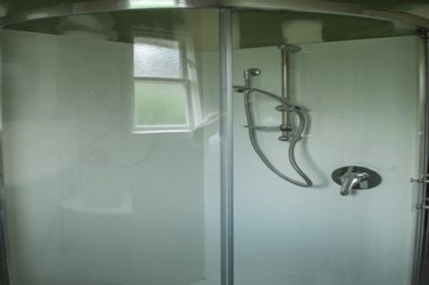 Photo of property in 5 Auburn Avenue, Upper Riccarton, Christchurch, 8041