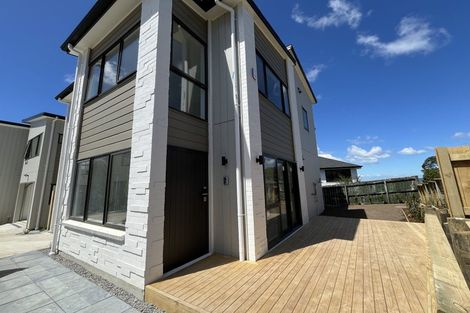 Photo of property in 10c Mantra Road, Massey, Auckland, 0614