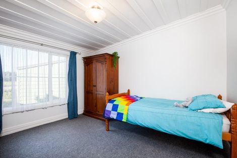 Photo of property in 14 Bosworth Street, Egmont Village, 4372