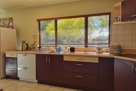 Photo of property in 36d Shelter Grove, Frankleigh Park, New Plymouth, 4310