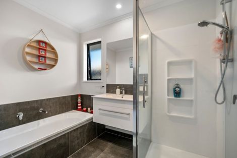 Photo of property in 11 Eastbank Drive, Katikati, 3129