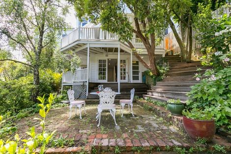 Photo of property in 31 Maarama Crescent, Aro Valley, Wellington, 6021