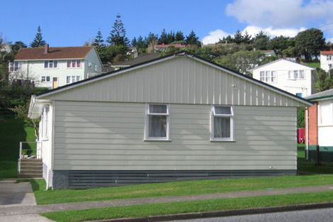 Photo of property in 190 Sievers Grove, Cannons Creek, Porirua, 5024