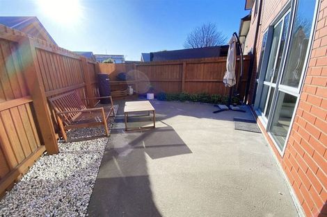 Photo of property in 10/190 Lincoln Road, Addington, Christchurch, 8024