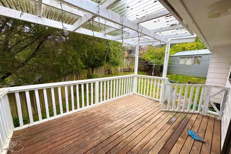 Photo of property in 1/14 Thalia Place, Totara Vale, Auckland, 0629
