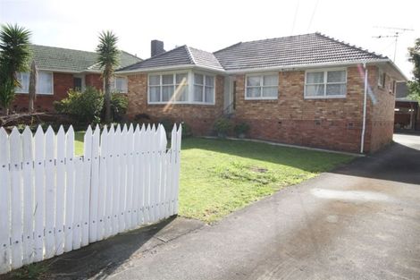Photo of property in 124 Robertson Road, Mangere East, Auckland, 2024